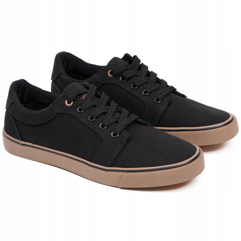 FOX BLACK CANVAS SHOE SIZE 8/42 CFW217
